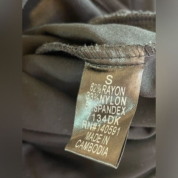 NWT Kosmios Dress Midi Ruffles Puffy Sleeves Black Oversized Small - Picture 7 of 8